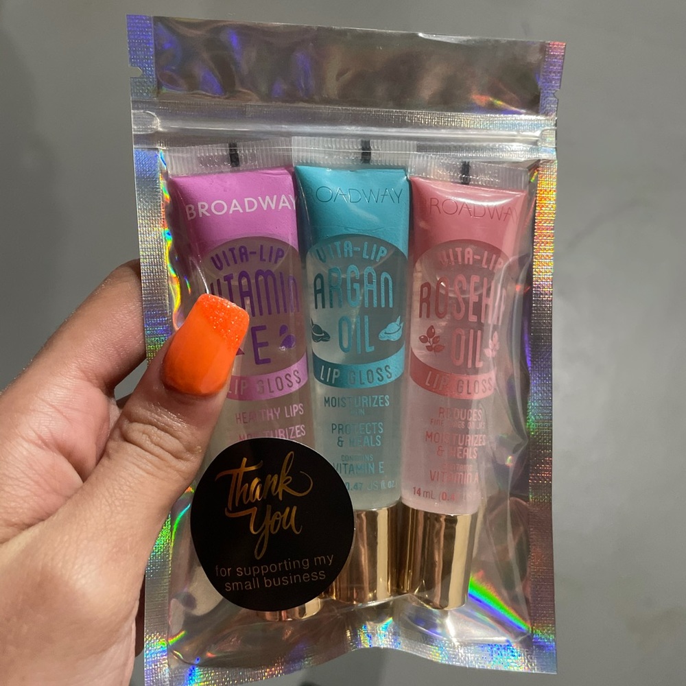 3 pack lipgloss!!